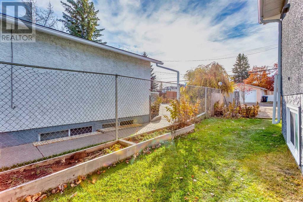 Single Family House Bi-level for Sale in   Street NW Bowness Calgary 