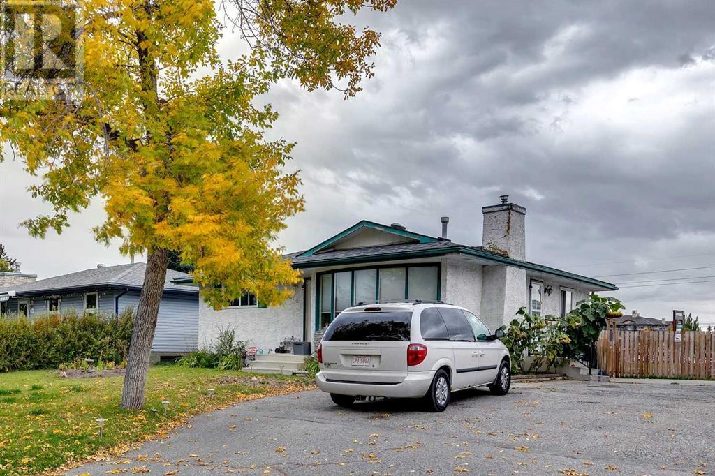 Single Family House Bungalow for Sale in  Canfield Road SW Canyon Meadows Calgary 