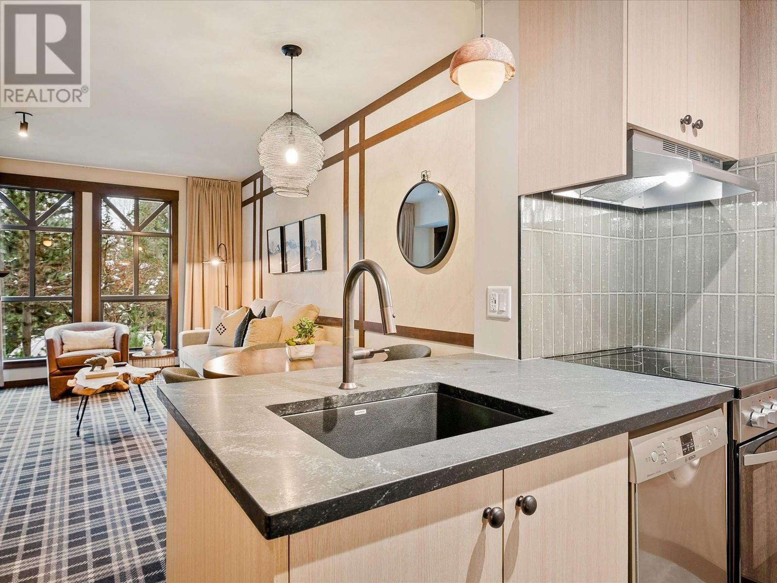 315 4320 SUNDIAL CRESCENT, Whistler real estate listing R2947849