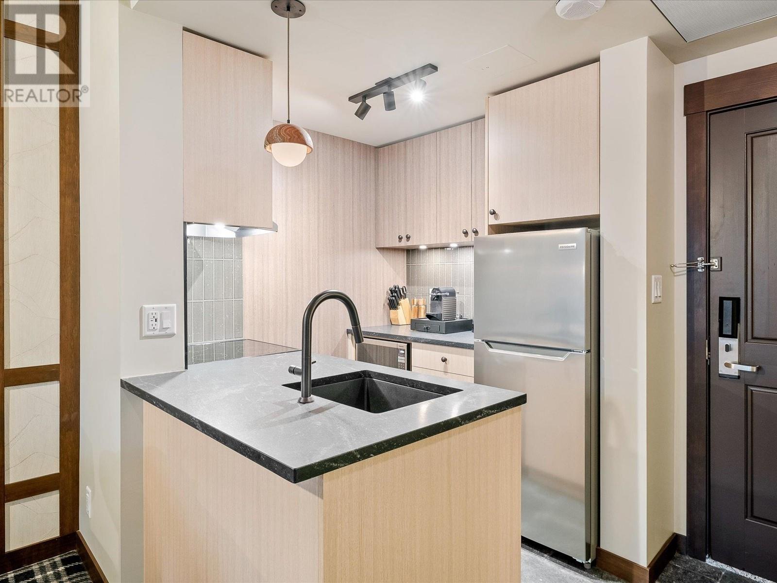 315 4320 SUNDIAL CRESCENT, Whistler real estate listing R2947849