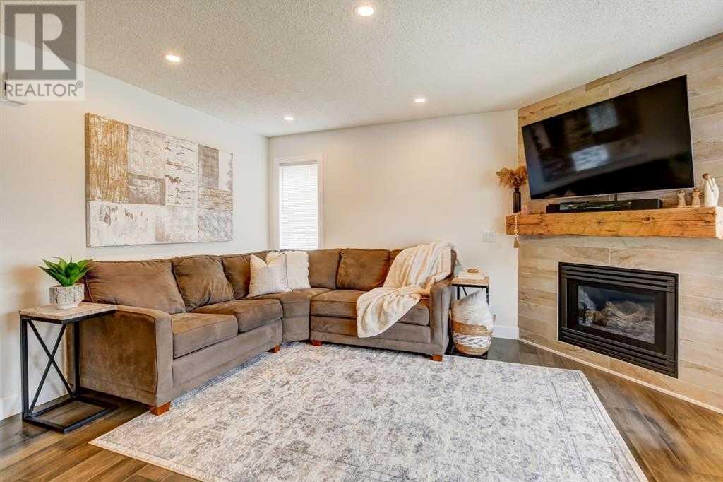 Single Family House for Sale in  Arbour Wood Mews NW Arbour Lake Calgary 