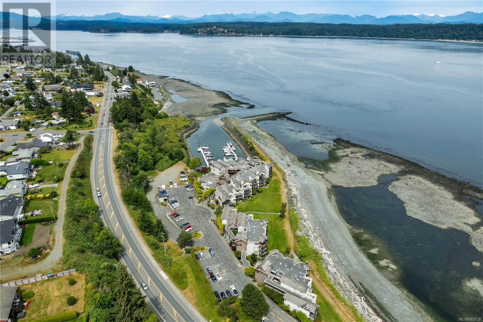 3207 27 Island Hwy S, Campbell River real estate listing 981538