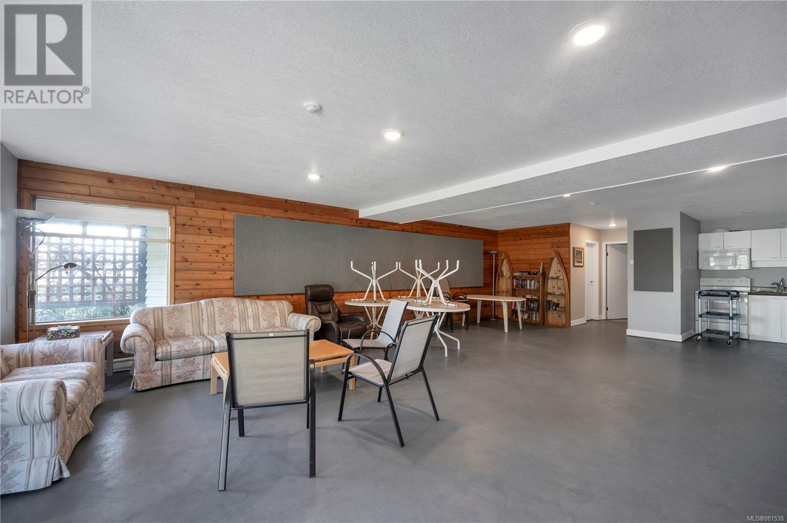 3207 27 Island Hwy S, Campbell River real estate listing 981538