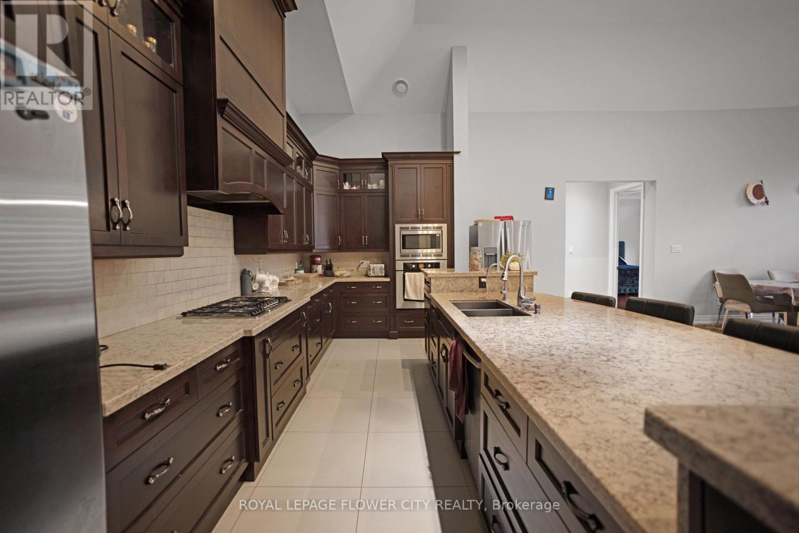 Photo 3 of 15374 Airport Road, Caledon ON