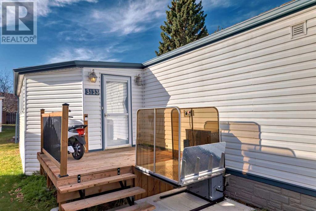 Single Family House Mobile Home for Sale in  Burroughs Manor NE Monterey Park Calgary 