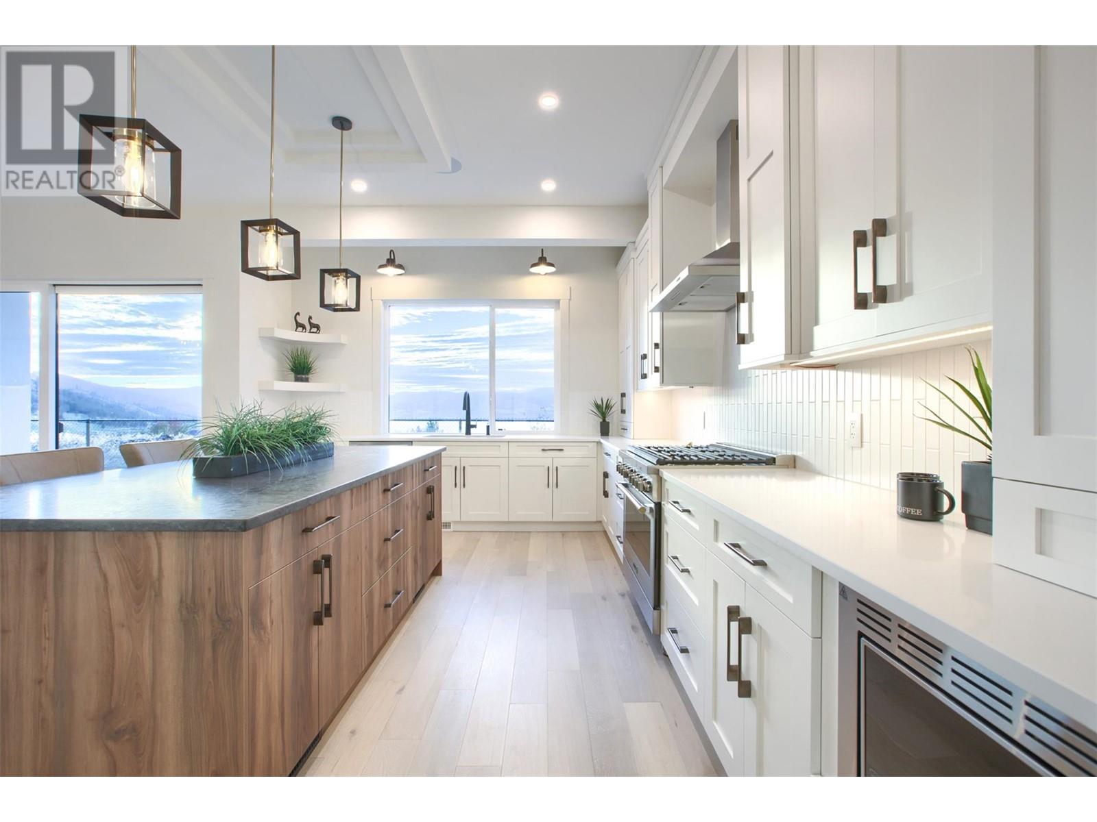  5500 Foothill Court, Kelowna
