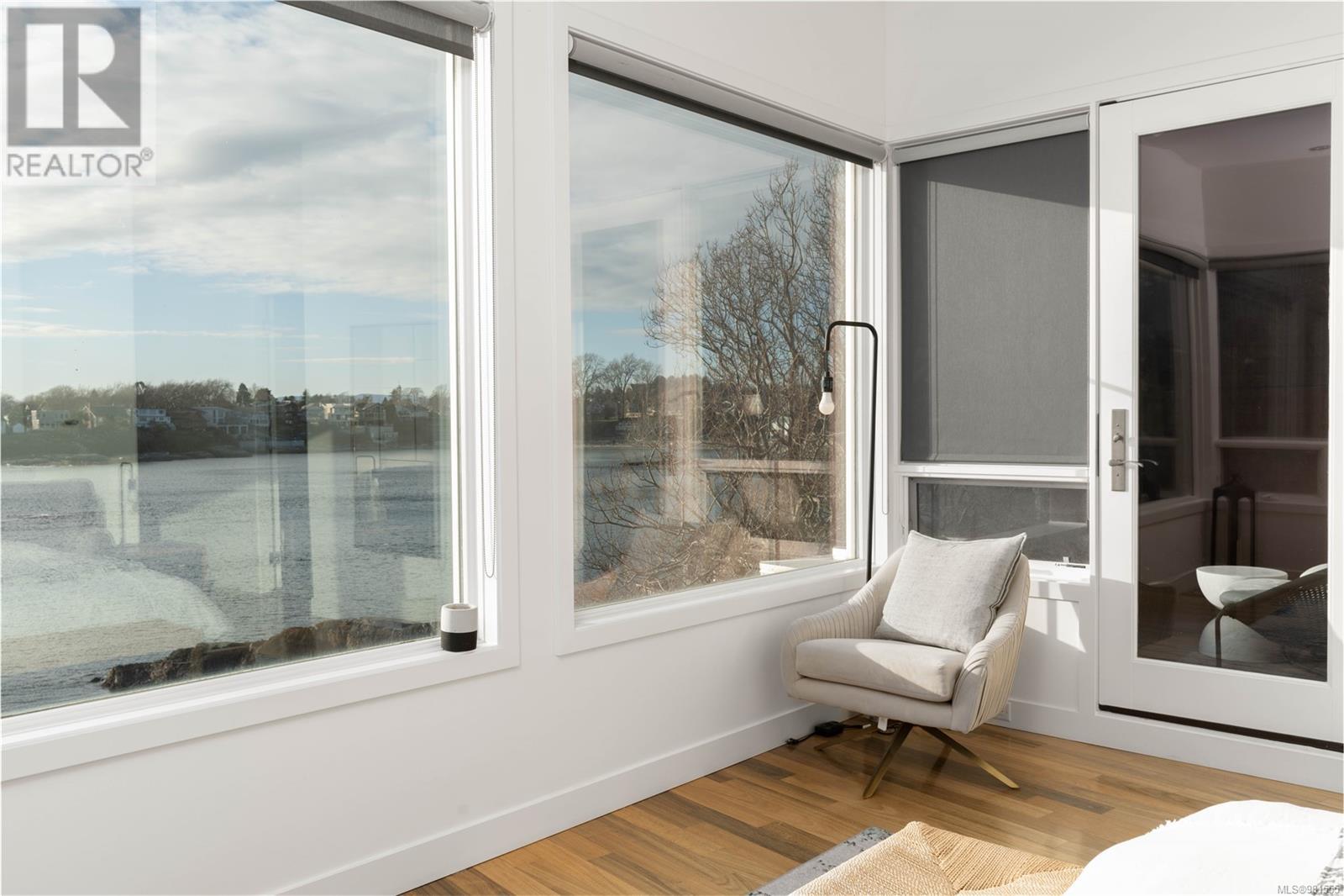 Photo 12 of 2086 Marne St, Oak Bay BC