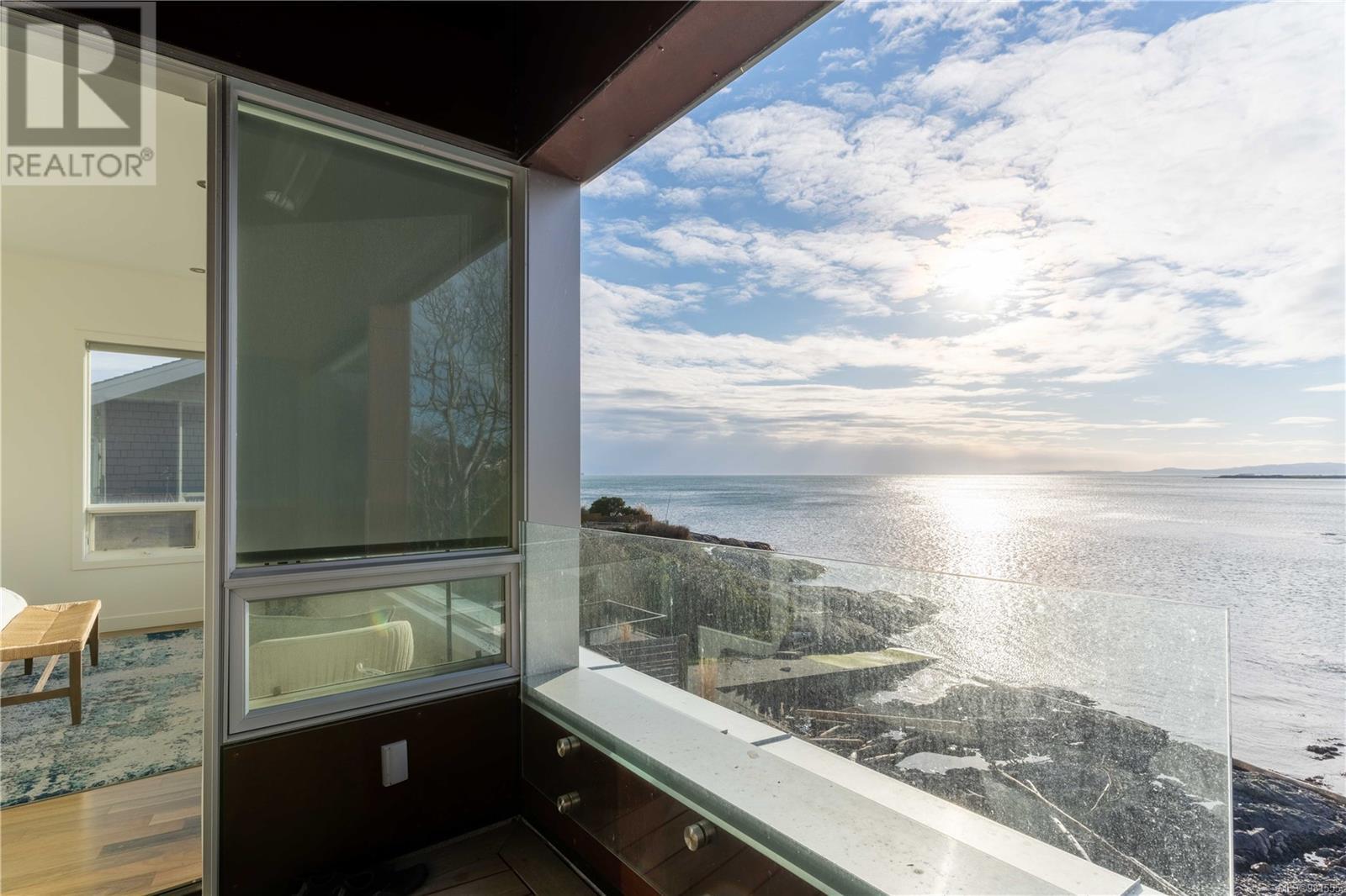  2086 Marne Street, Oak Bay