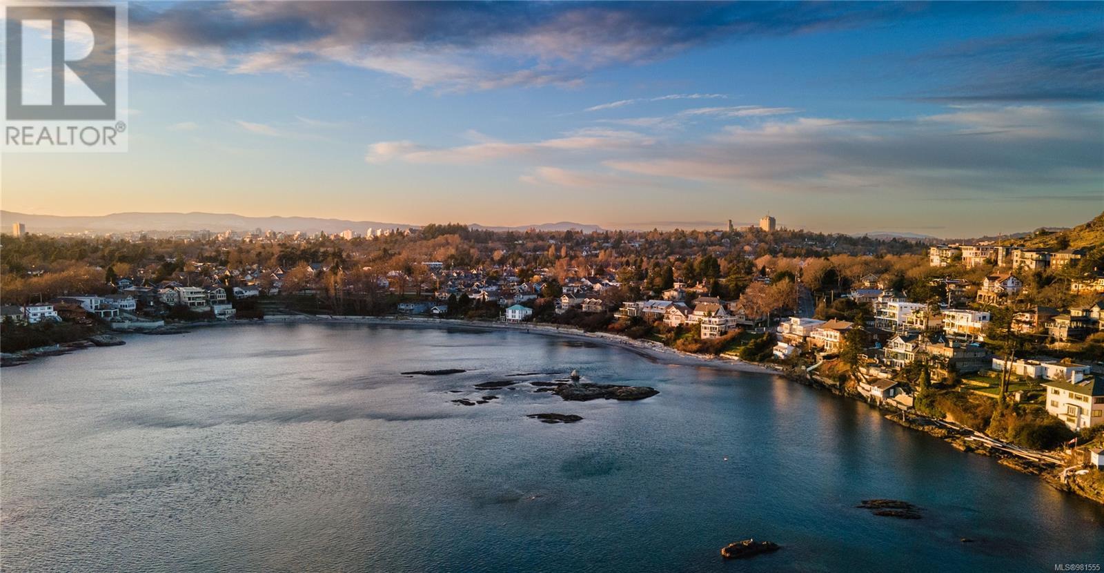 Photo 26 of 2086 Marne St, Oak Bay BC