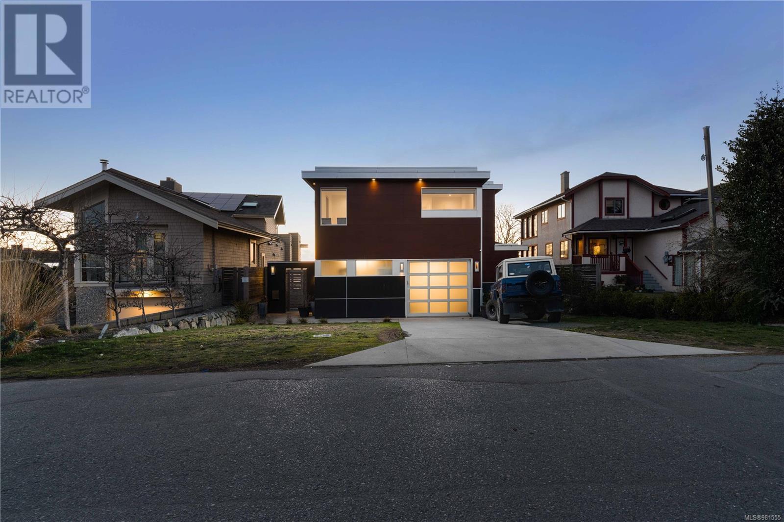 Photo 15 of 2086 Marne St, Oak Bay BC
