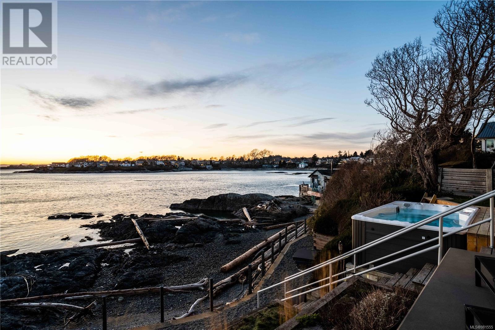  2086 Marne Street, Oak Bay
