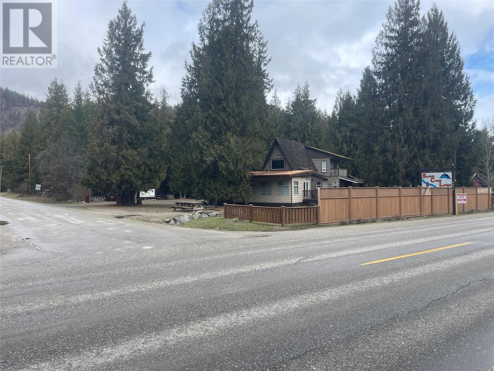  4025 Squilax-Anglemont Road, Scotch Creek