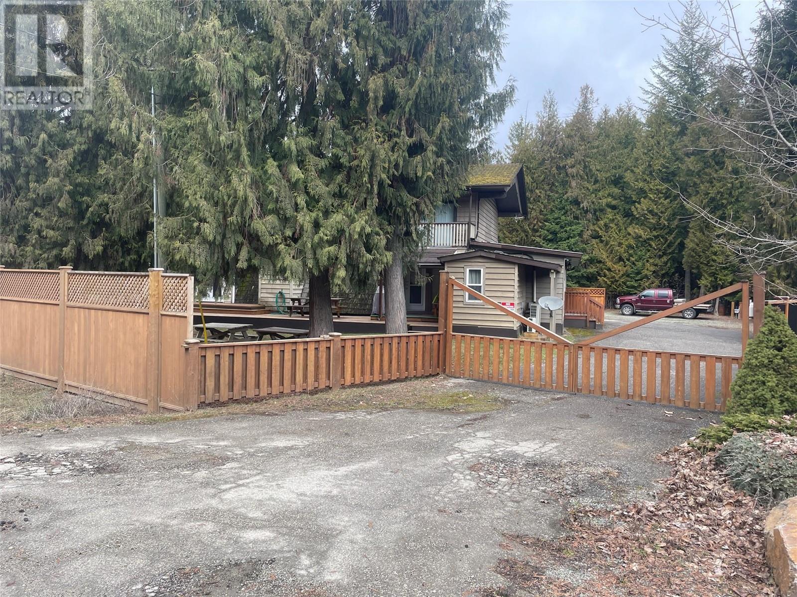  4025 Squilax-Anglemont Road, Scotch Creek
