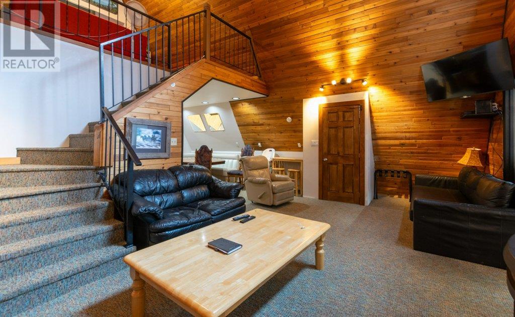  4025 Squilax-Anglemont Road, Scotch Creek