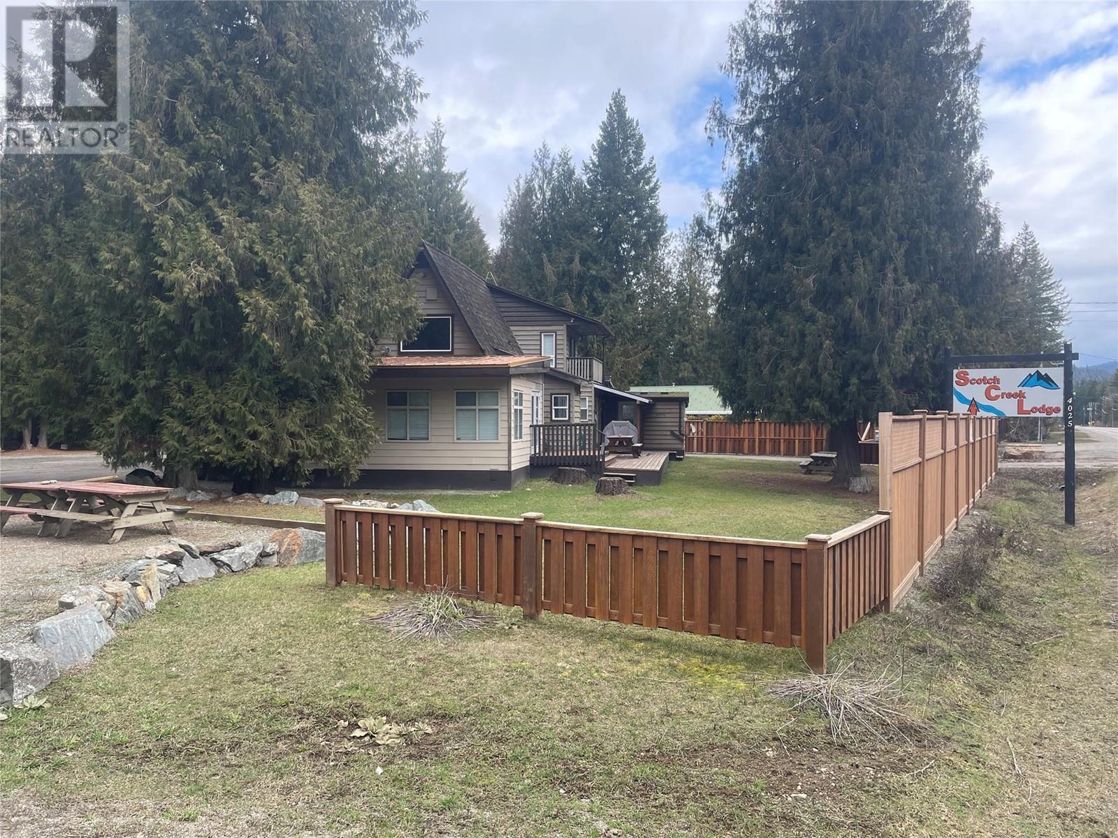  4025 Squilax-Anglemont Road, Scotch Creek