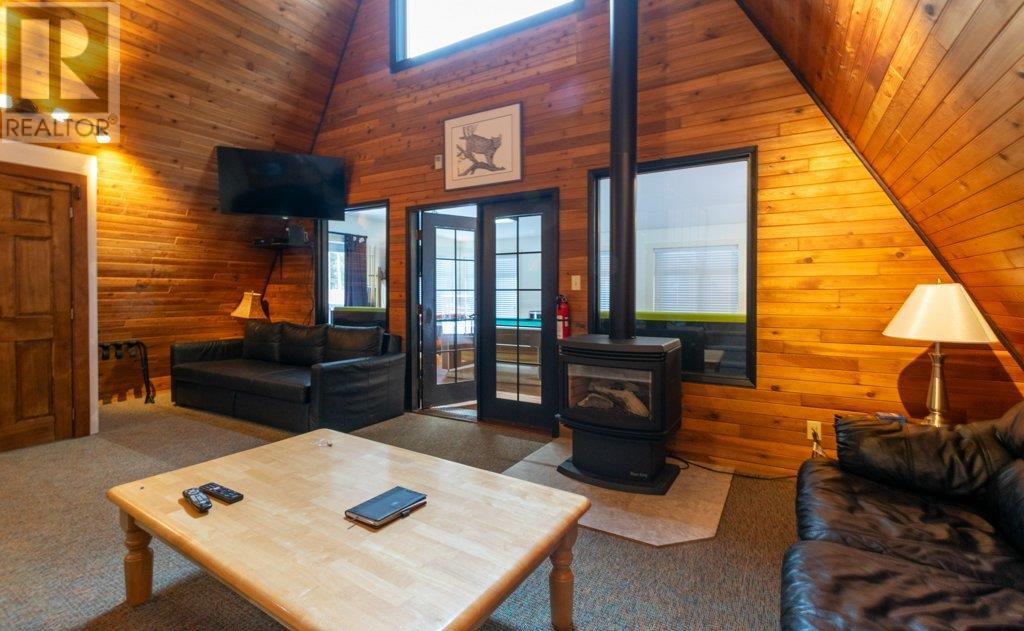  4025 Squilax-Anglemont Road, Scotch Creek