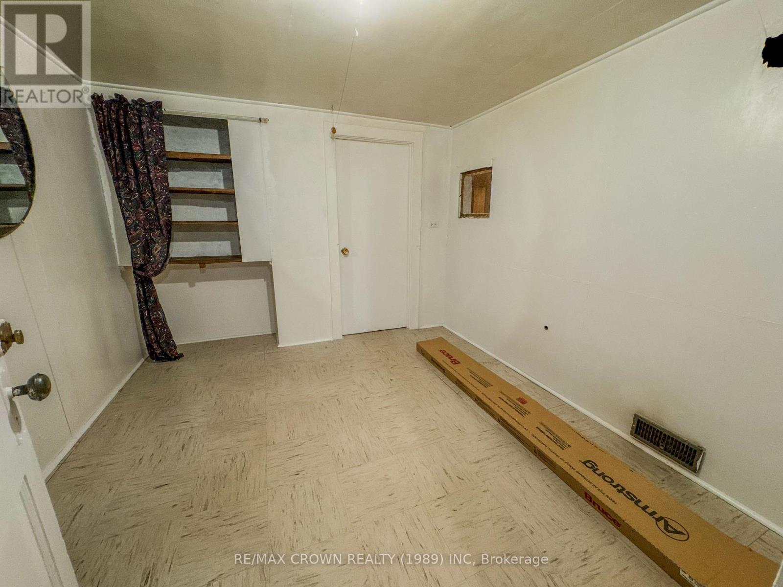 Photo 23 of 906 George Street, Hearst ON