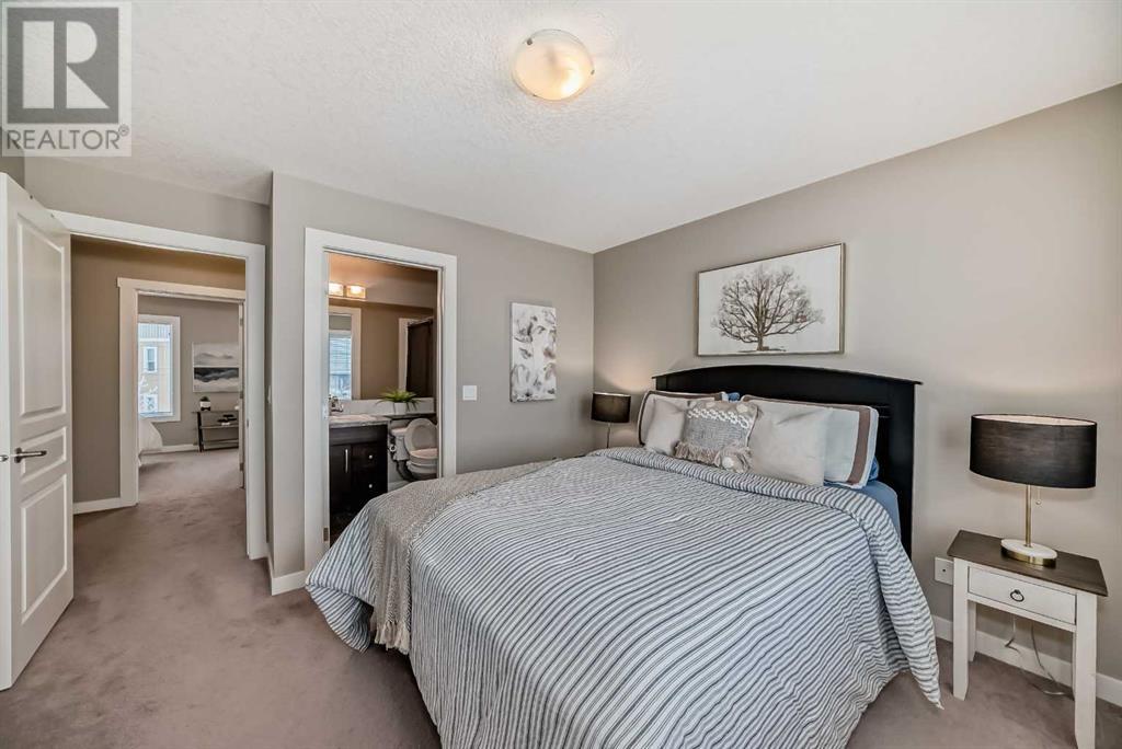 Single Family House 4 Level for Sale in  Evanston Square NW Evanston Calgary 