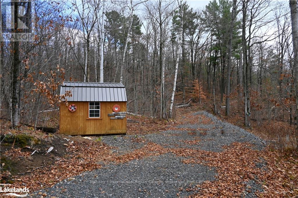 Photo 7 of 25 Lake Ridge Road, Mcdougall ON