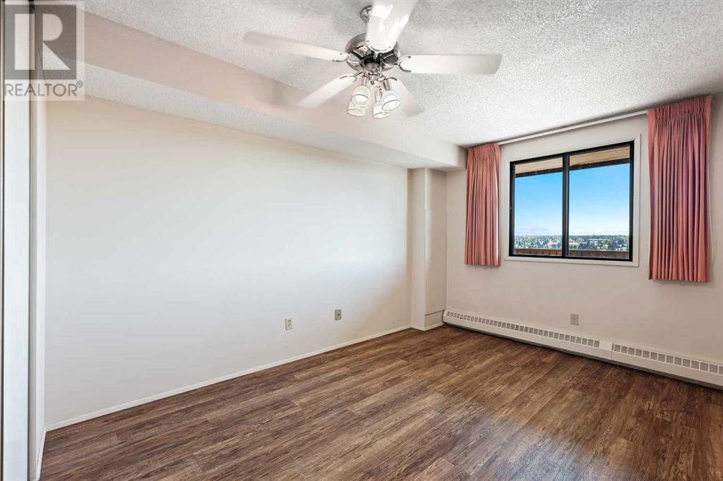 Single Family House High rise for Sale in   Horton Road SW Haysboro Calgary 