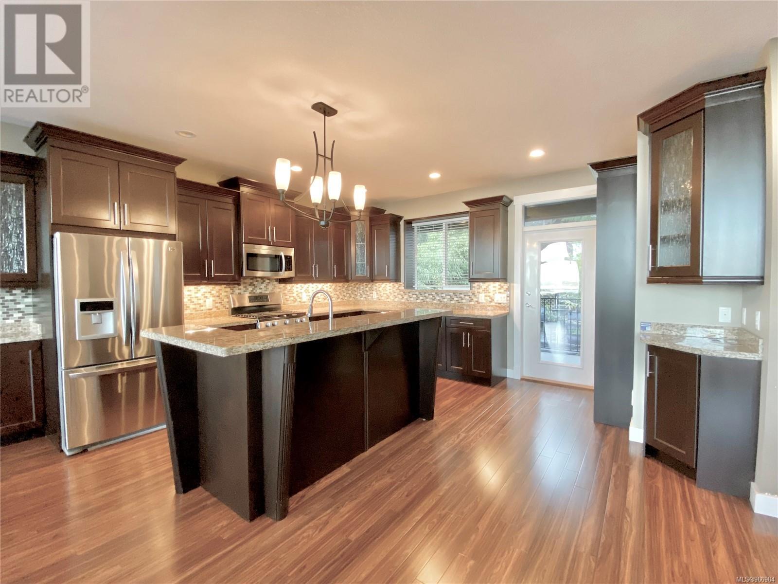 3702 Glen Oaks Dr, Nanaimo real estate listing 966984