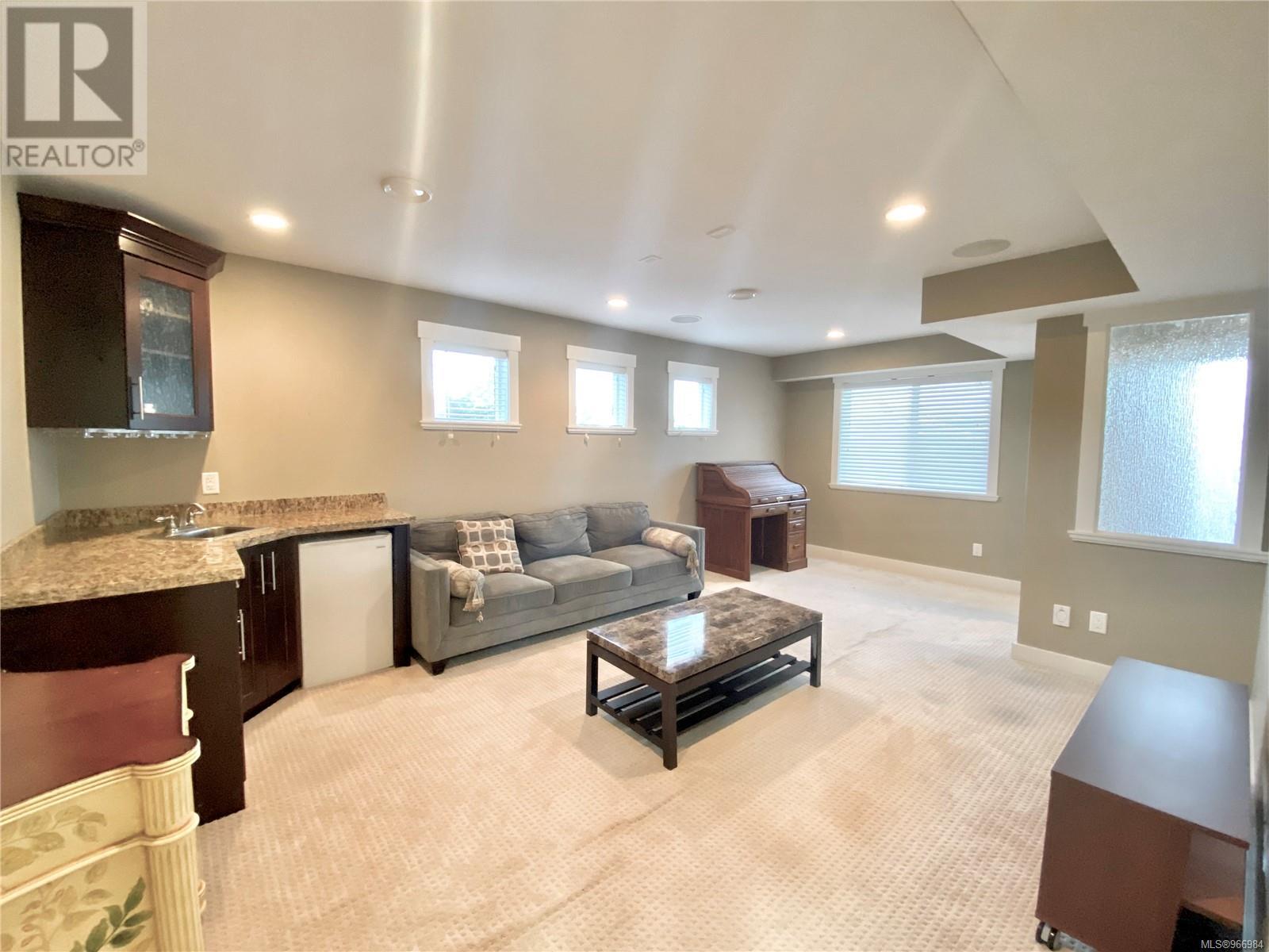 3702 Glen Oaks Dr, Nanaimo real estate listing 966984