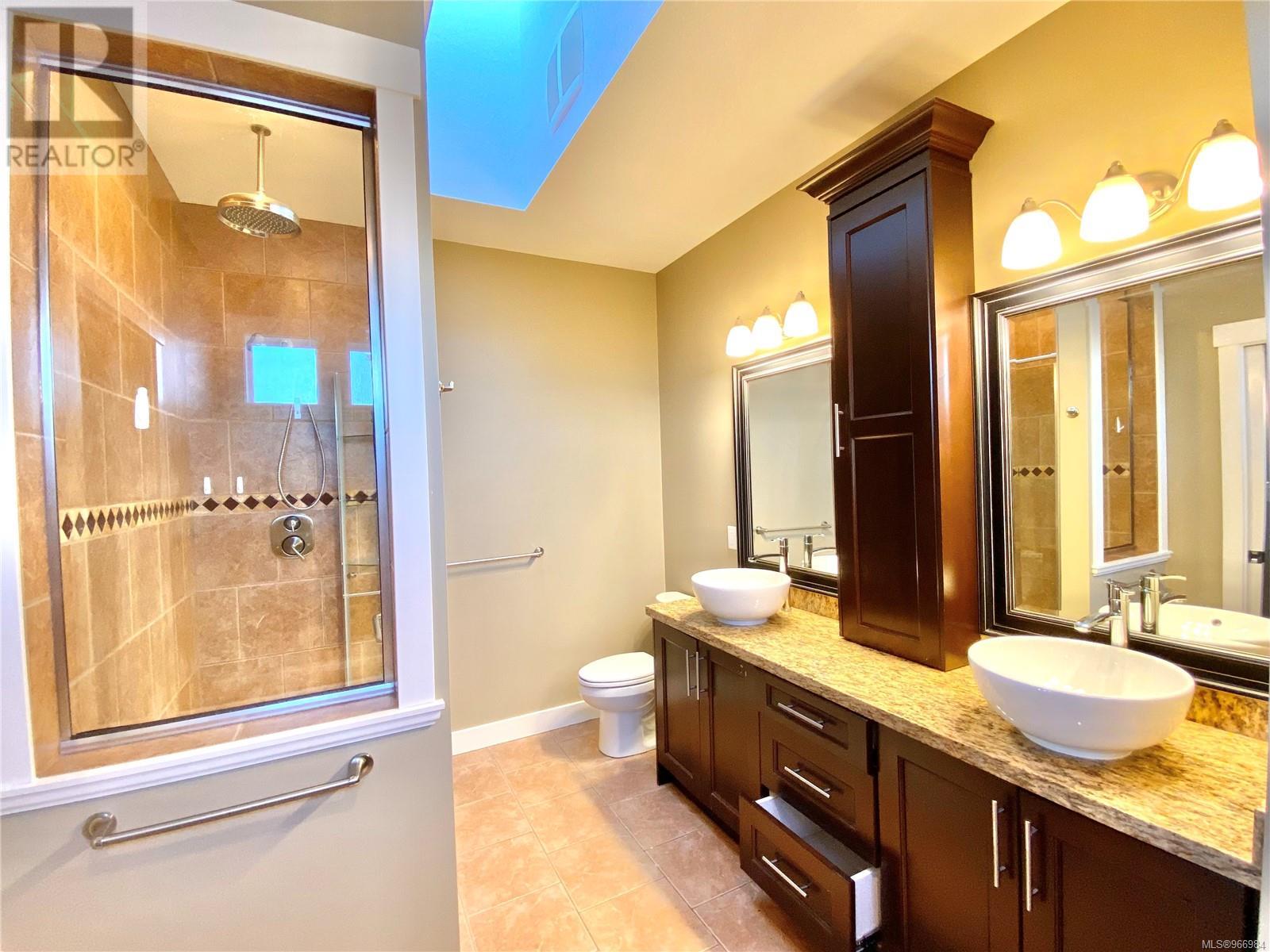 3702 Glen Oaks Dr, Nanaimo real estate listing 966984