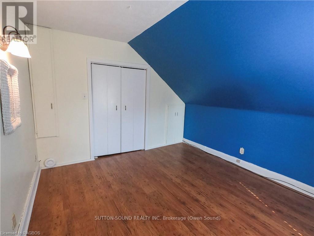 8 ELIZABETH DRIVE - 20