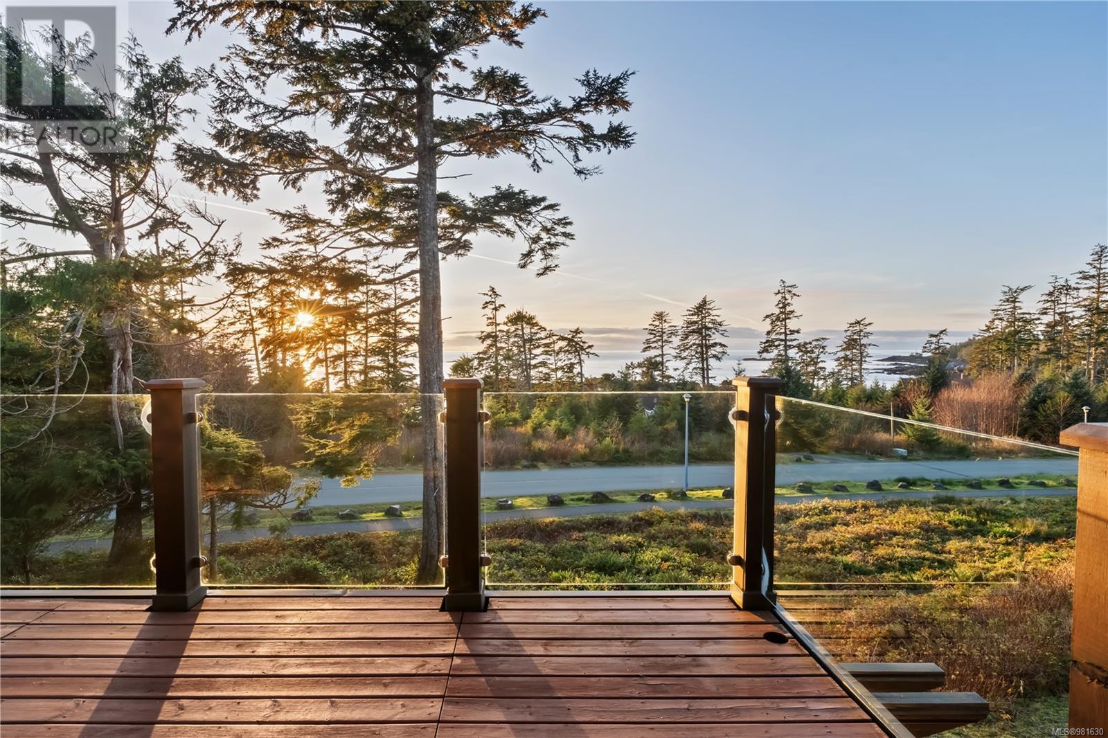 212 515 Marine Dr, Ucluelet