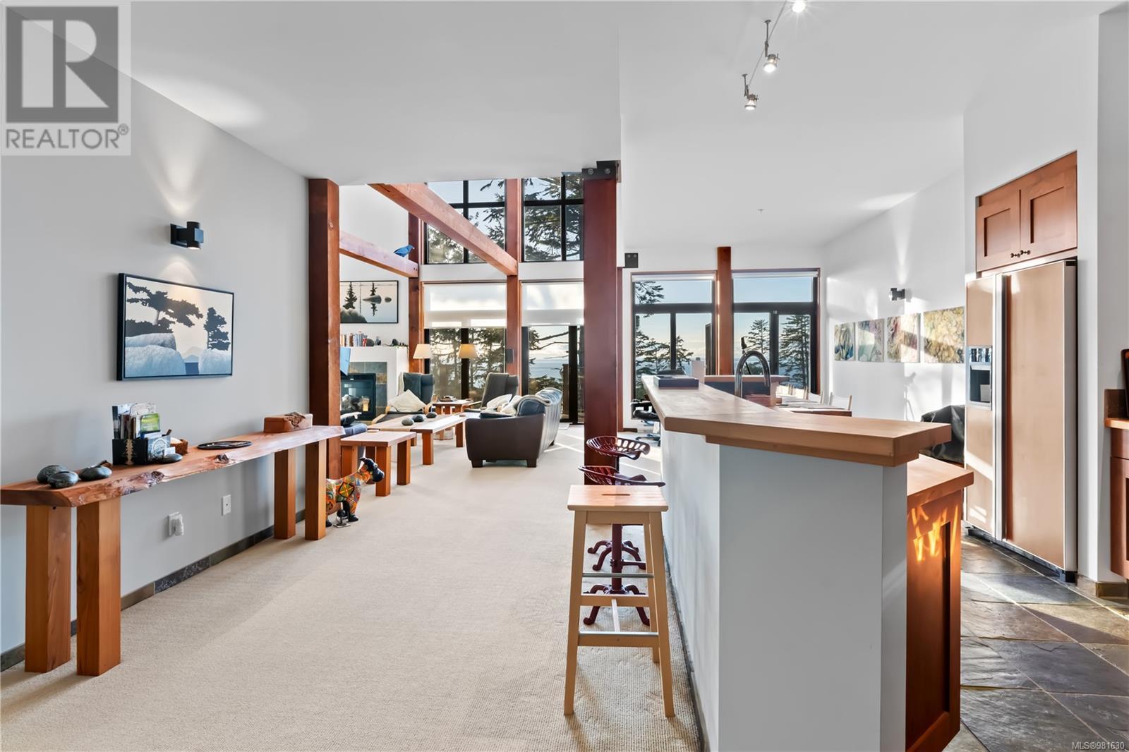 212 515 Marine Dr, Ucluelet