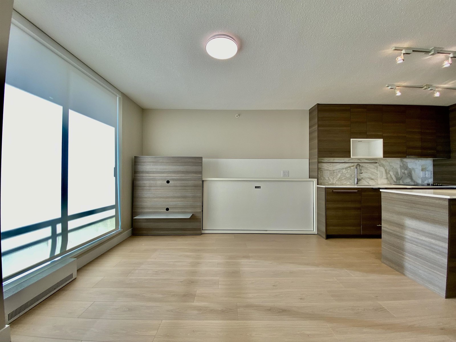 2210 13398 104 AVENUE, Surrey