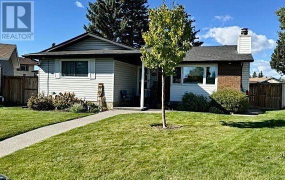 Single Family House Bungalow for Sale in  Rundleson Place NE Rundle Calgary 