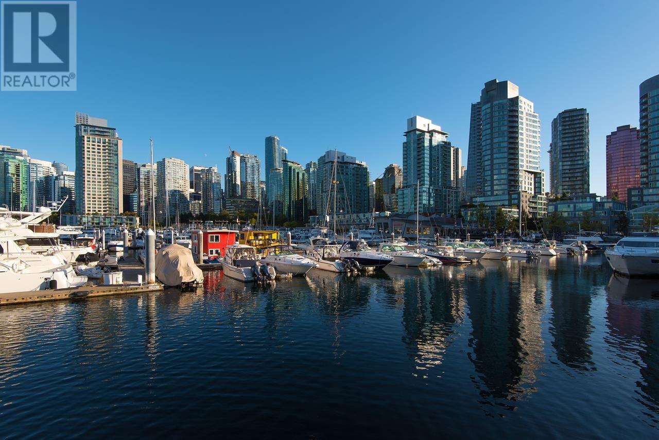 902 1860 ROBSON STREET, Vancouver
