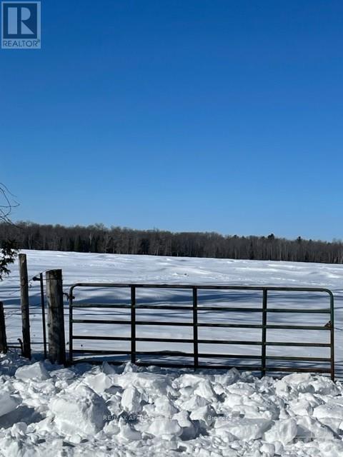 Photo 8 of 505 Bennett Road, North Grenville ON