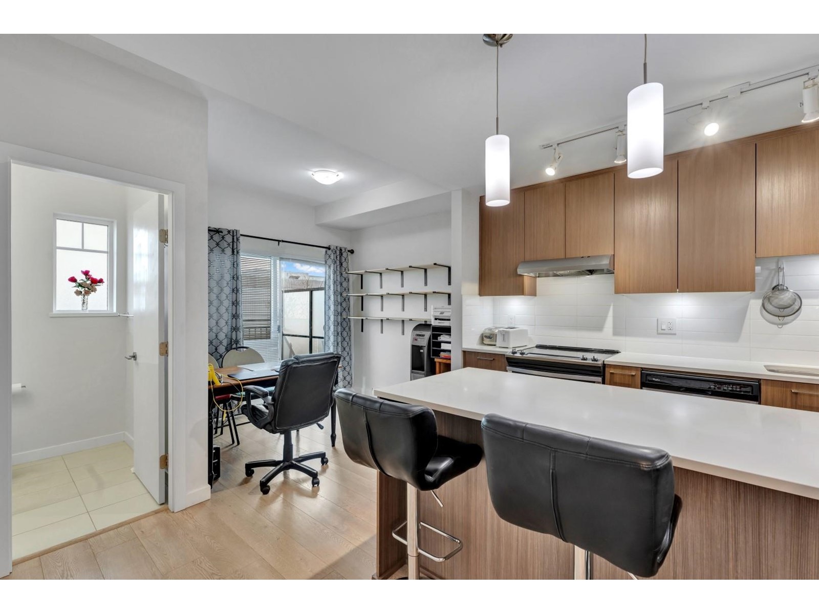 22 32633 SIMON AVENUE, Abbotsford real estate listing R2942935