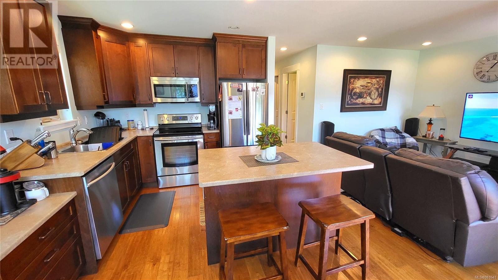 5 9624 Lakeshore Rd, Port Alberni real estate listing 981641