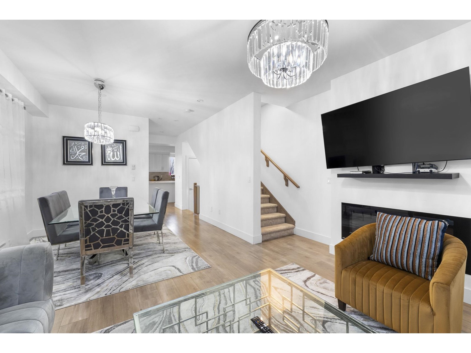 14 19670 55A AVENUE, Langley real estate listing R2948831