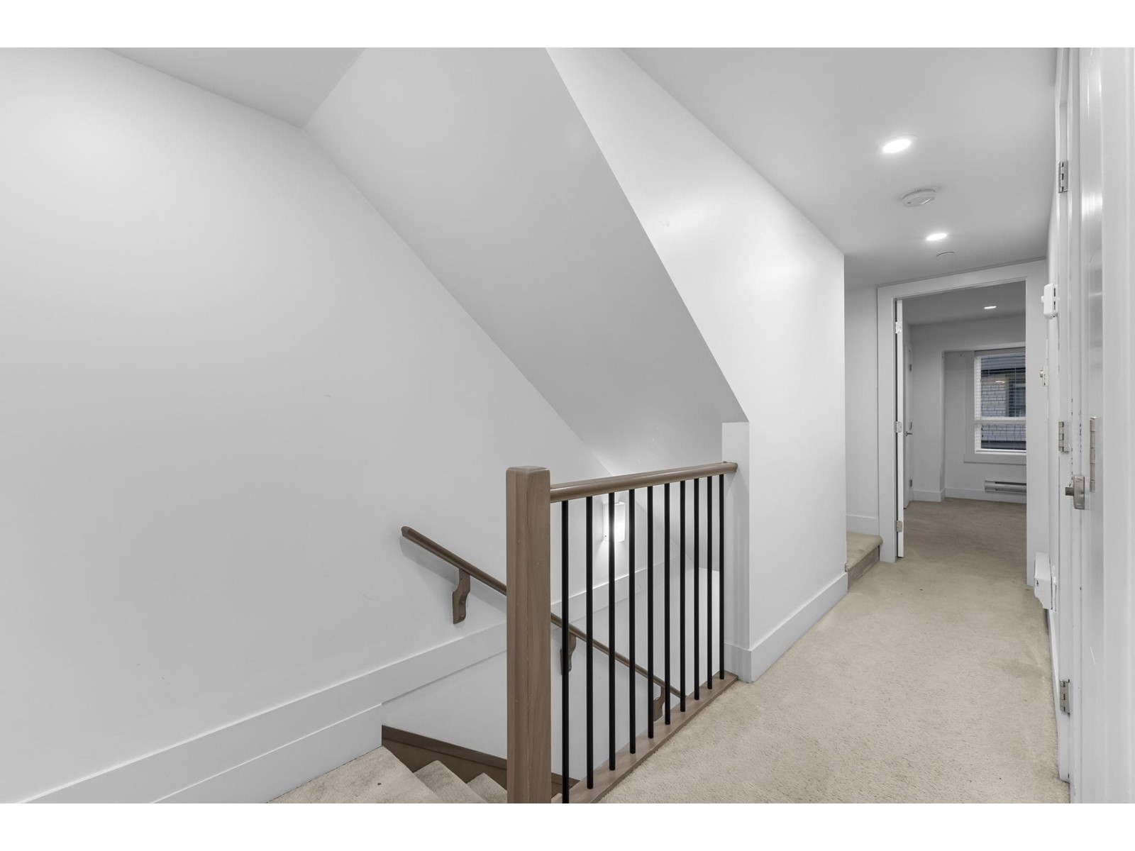 14 19670 55A AVENUE, Langley real estate listing R2948831