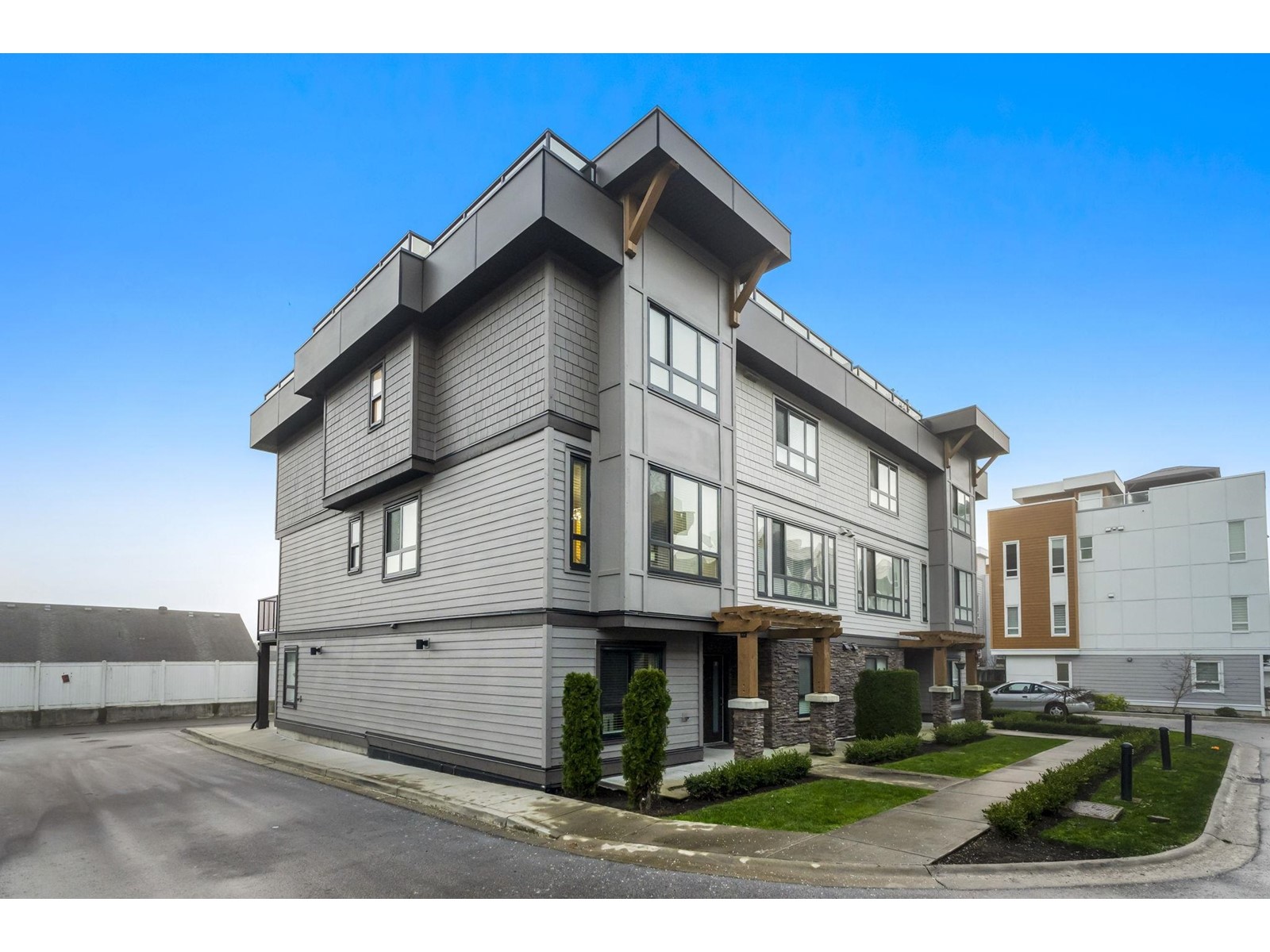 14 19670 55A AVENUE, Langley real estate listing R2948831