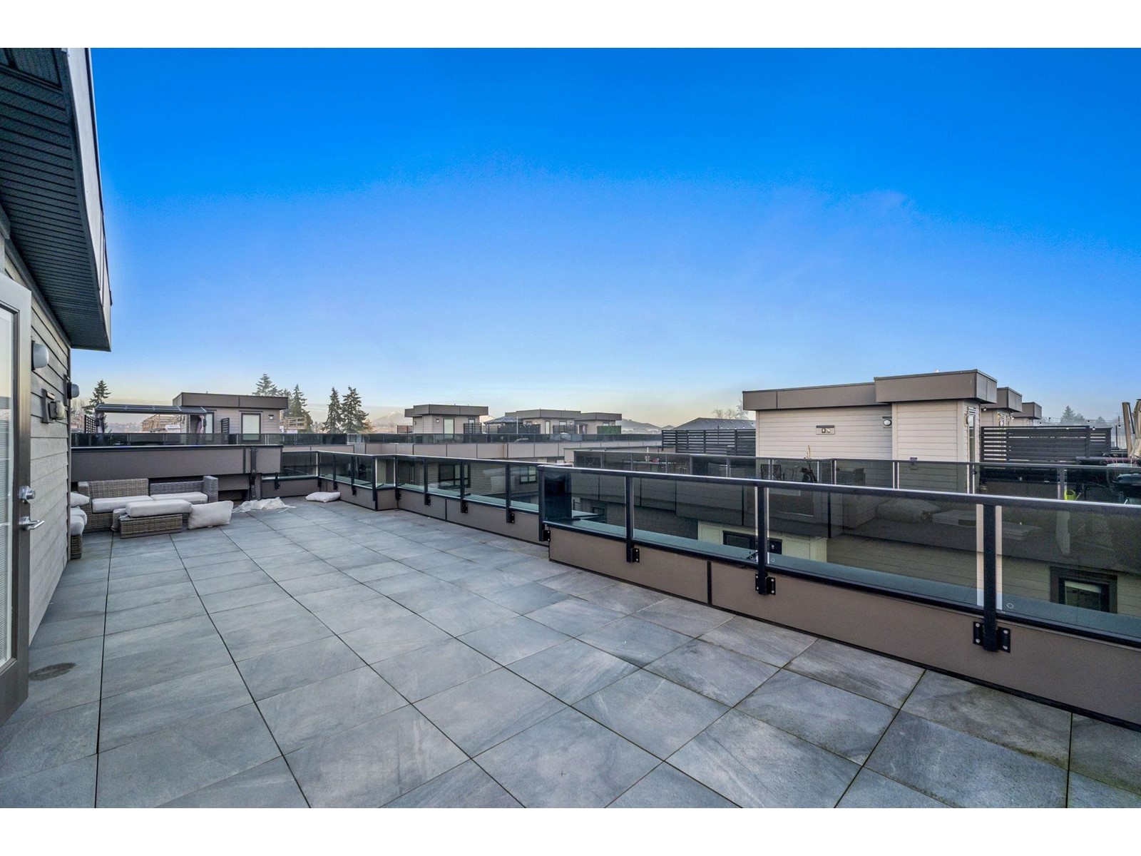 14 19670 55A AVENUE, Langley real estate listing R2948831