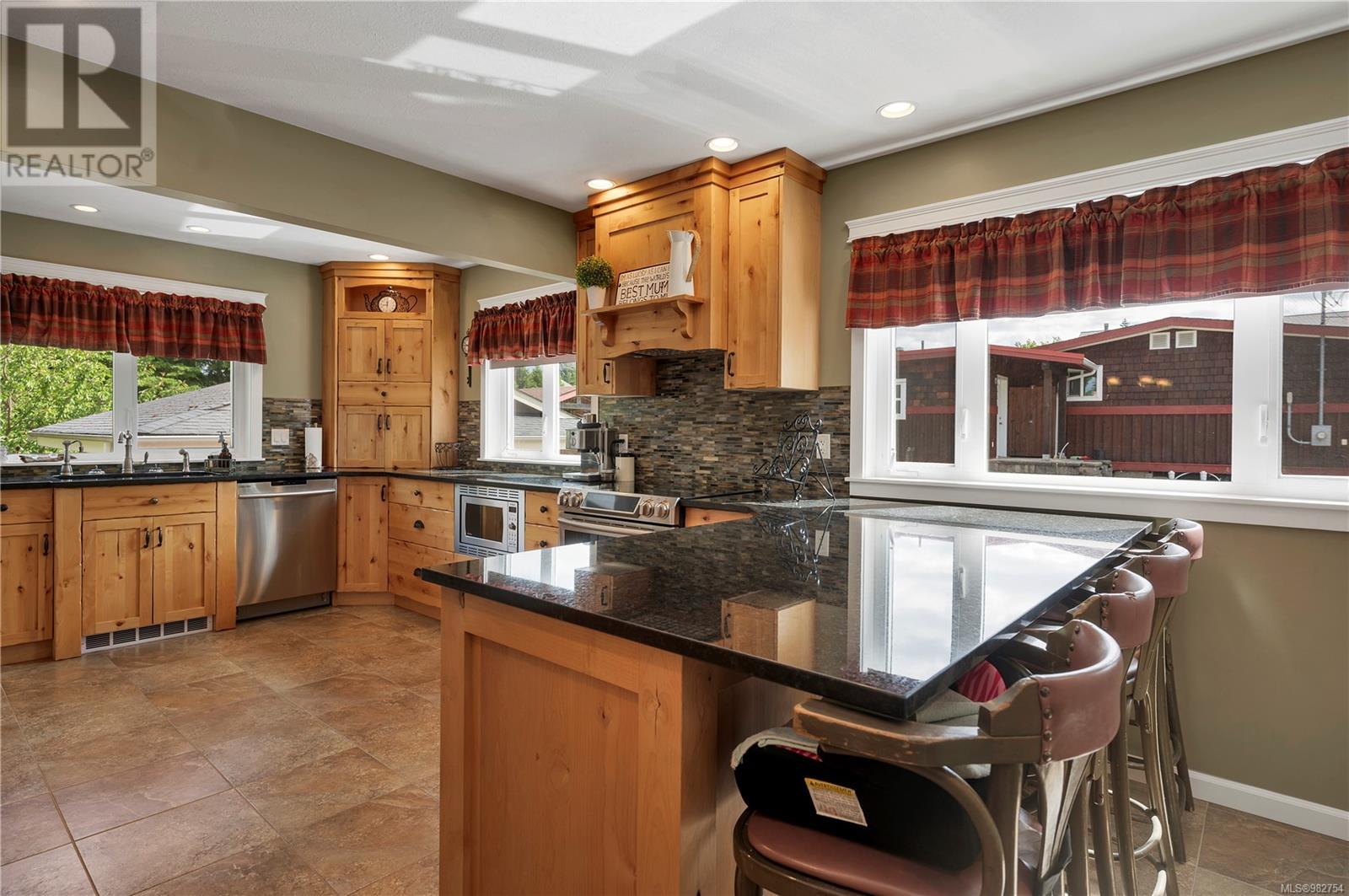 740 Nicholls Rd, Campbell River real estate listing 982754