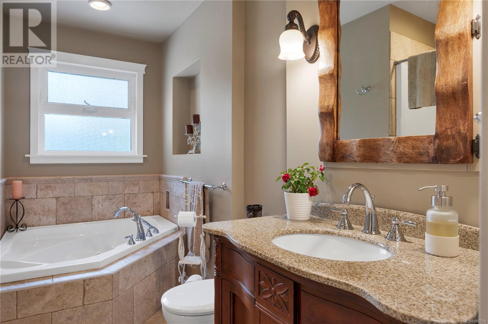 740 Nicholls Rd, Campbell River real estate listing 982754