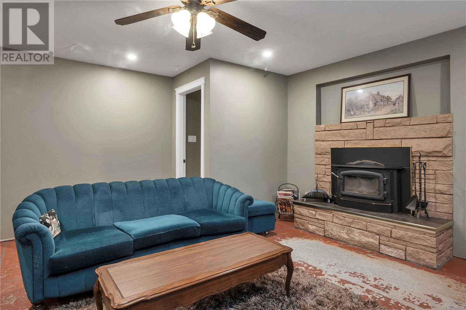 740 Nicholls Rd, Campbell River real estate listing 982754