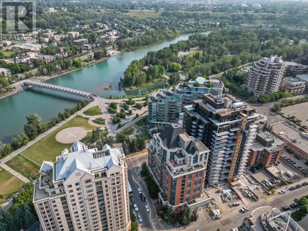 Single Family House High rise for Sale in    Street SW Eau Claire Calgary 