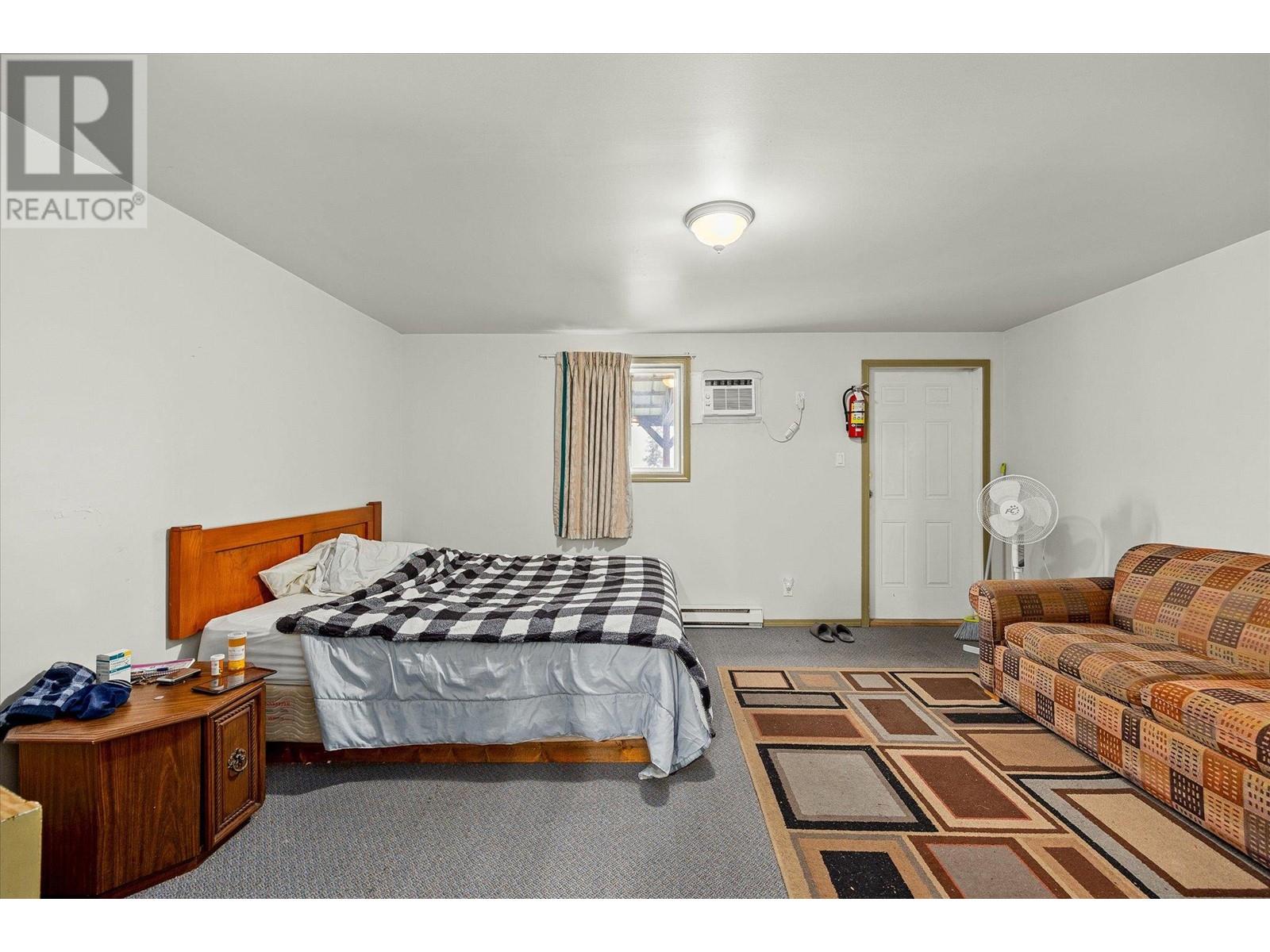 7414 97 Street, Osoyoos