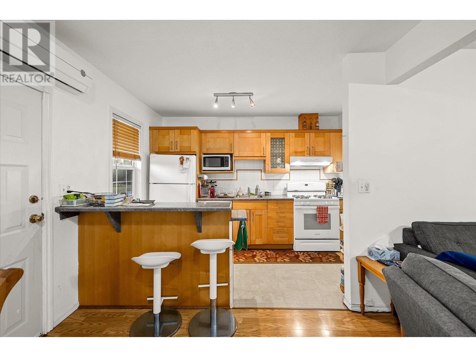 7414 97 Street, Osoyoos