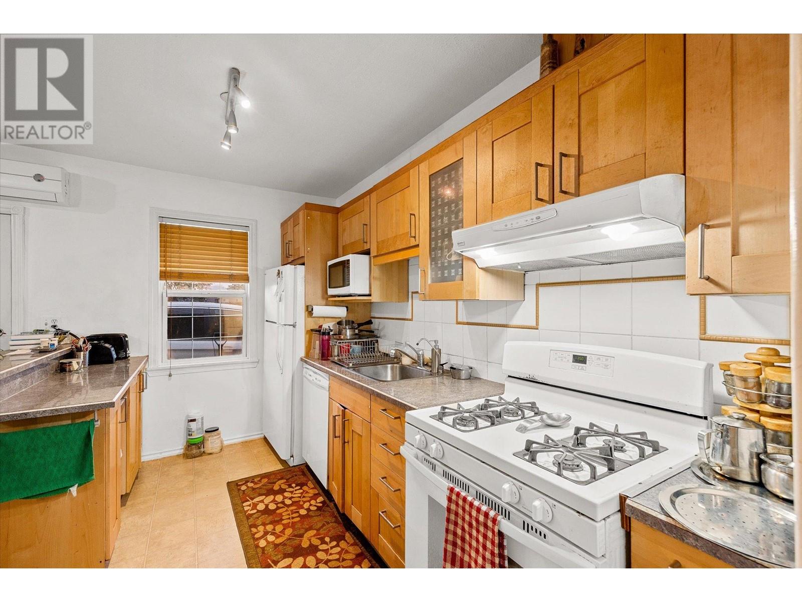 7414 97 Street, Osoyoos