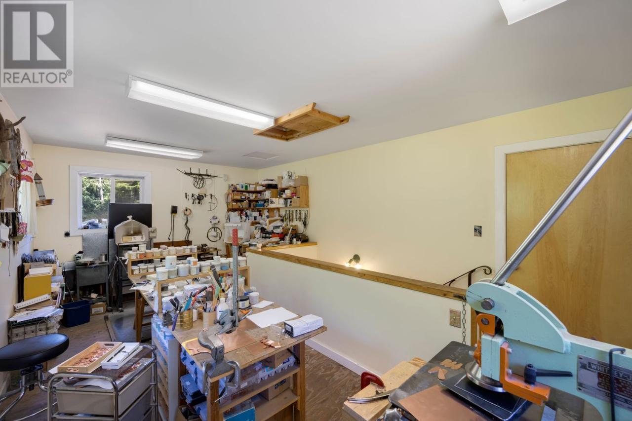 16095 3A Highway, Crawford Bay