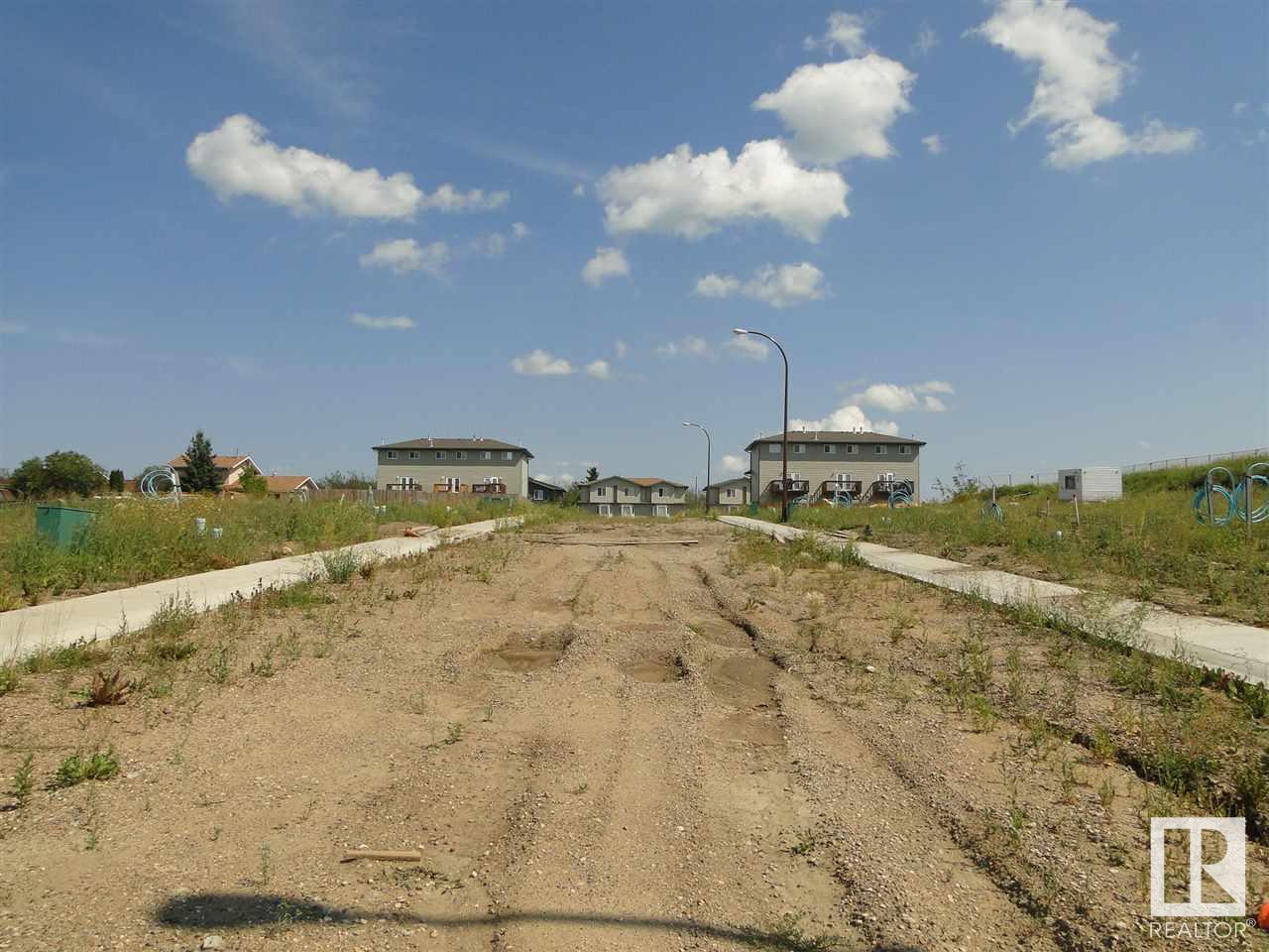 Photo 8 of 12 Avenue 16 St, Cold Lake AB