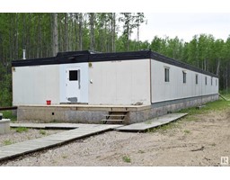Bedroom 4 - 455 Industrial Dr N, Red Earth Creek, AB T0G1X0 Photo 6